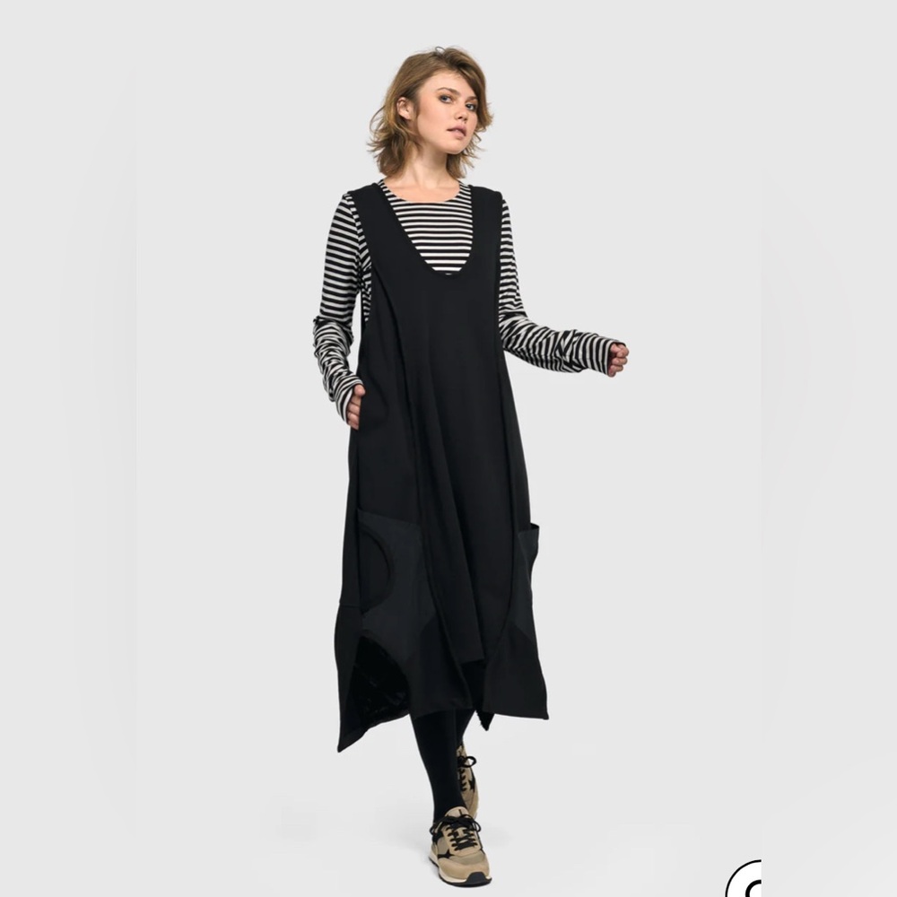 Alembika Urban Arca Sleeveless Dress